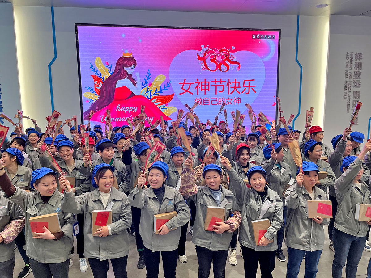 ���˽��˶�